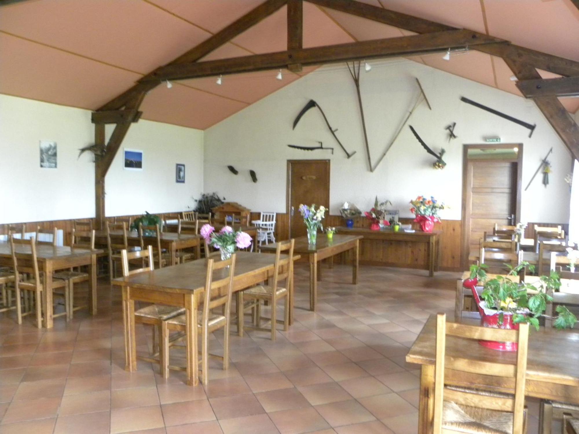 Auberge Les Volpilieres Acomodação com café da manhã Ruynes-en-Margeride Exterior foto