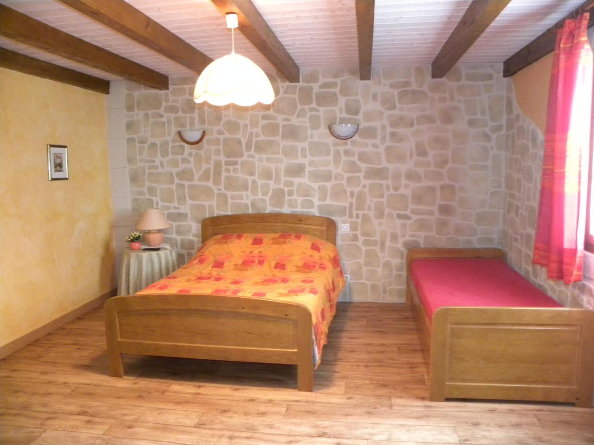 Auberge Les Volpilieres Ruynes-en-Margeride Exterior foto
